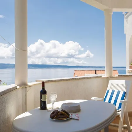 Apartment Sunrise Duilovo -three Bedroom With Sea View Terrace