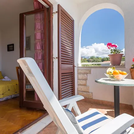 Apartment Sunrise Duilovo -three Bedroom With Sea View Terrace